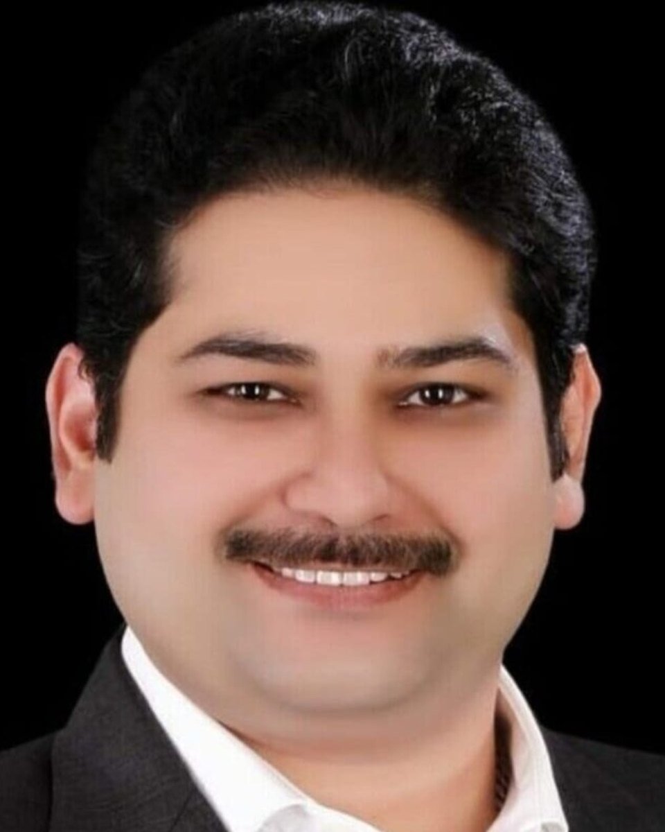 Portrait of Manish Kapoor, host of Mean Time to Lead